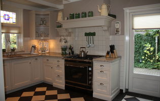Nostalgische maatwerk keuken te Bunschoten