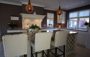 Keukeneiland in keuken landelijke stijl