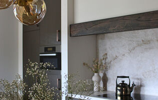 Kastdetail modern landelijke keuken