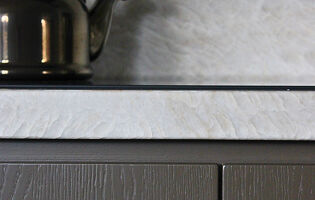 Kastdetail modern landelijke keuken